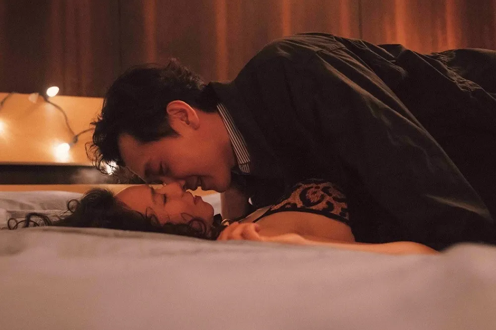 夏于喬《你的婚姻不是你的婚姻》穿性感豹紋睡衣色誘施名帥　他曝拍攝現場被驚呆