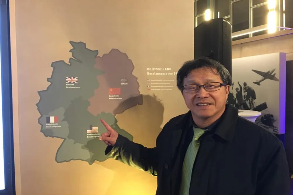 力挺兵役延長！貼昔日軍服照　謝志偉：國家有需要就再穿上