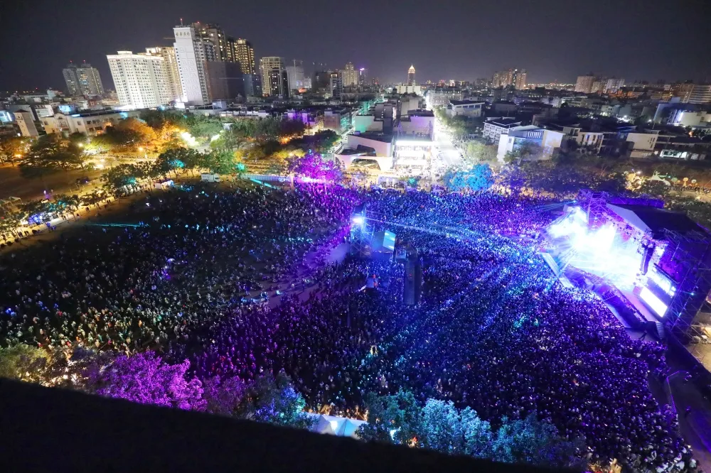 台南搖滾耶誕演唱超夯 直播創近250萬點閱 　市府邀跨年繼續嗨　