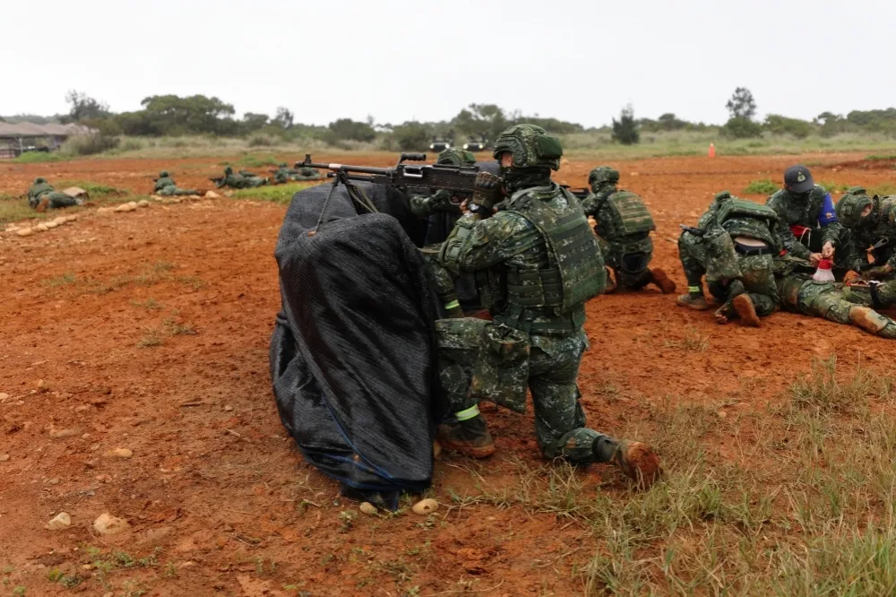兵役延長實彈射擊不得低於800發　學者：「鏡花水月」難以落實