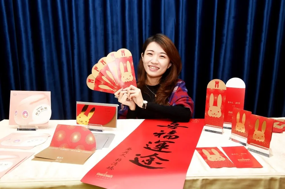 玉兔賀卡、春聯、紅包袋來了　總統府：明起限量發送