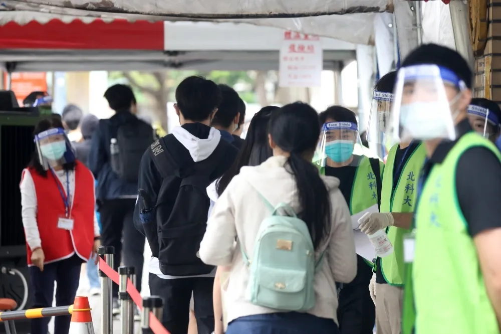 【112學測懶人包】多校下修參採科目　確診輕症也能出門應試