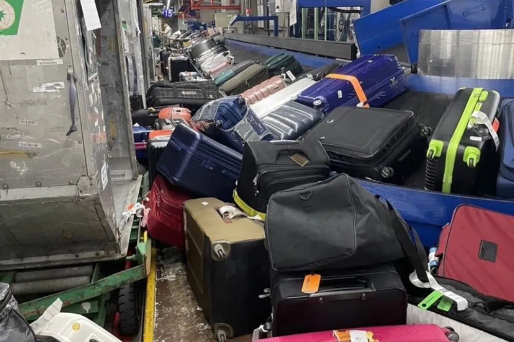 元旦空中大亂！長榮航勤不滿年終落差大集體請假　3千旅客行李堆成山