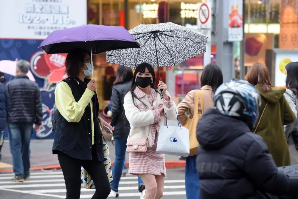 北台灣濕涼還有3天　周末冷空氣來襲轉乾冷