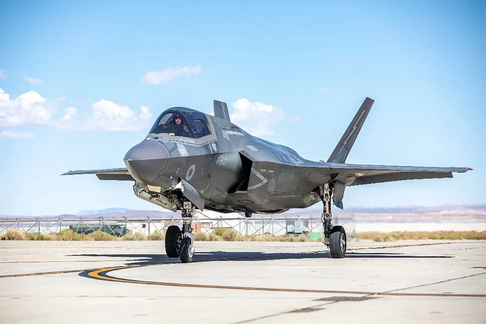 駕駛過35種飛行器　英國皇家海軍首名F-35飛官退役