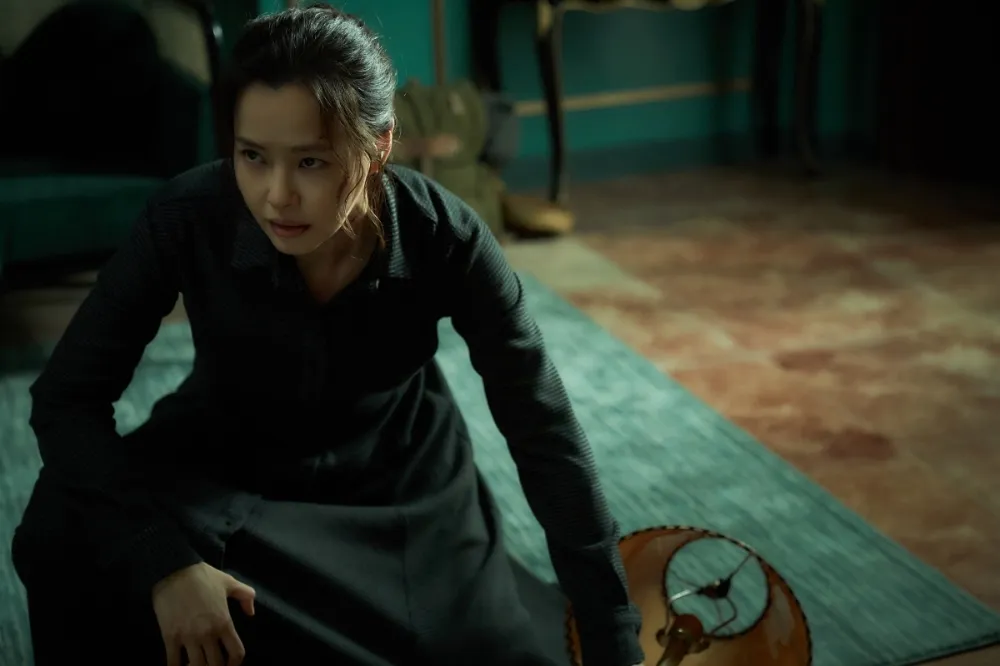 【韓版《風聲》】李荷妮產後復出《幻影》化身特務抓內鬼　打戲拳拳到肉累翻