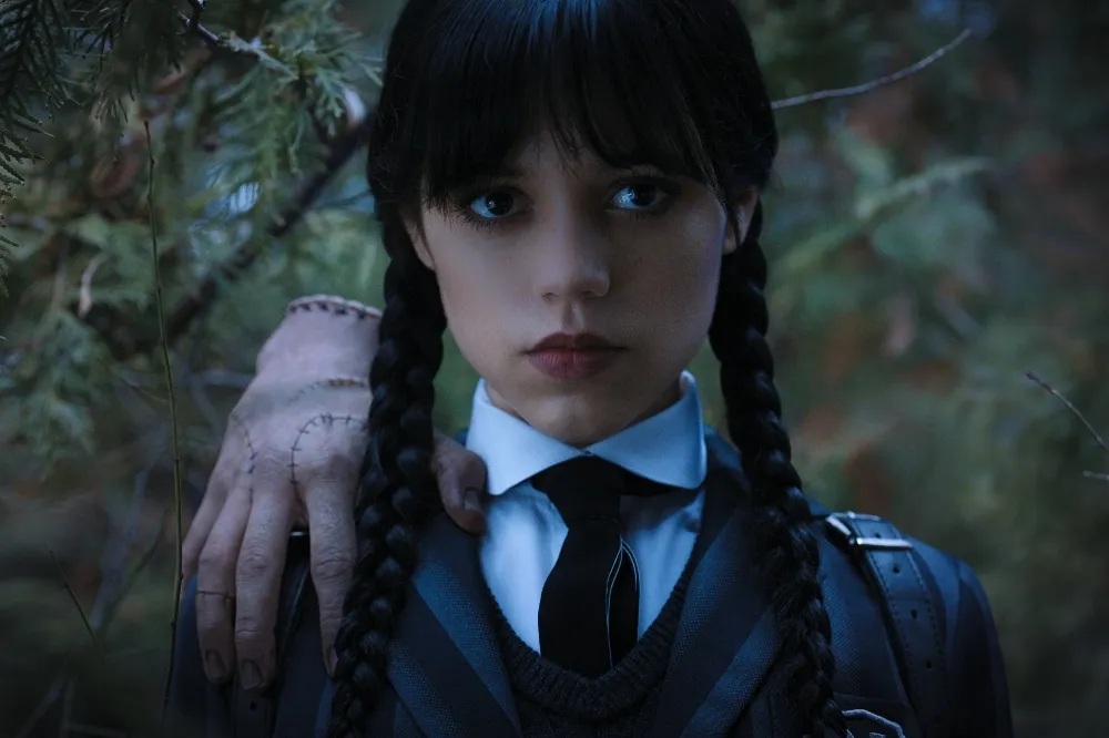 Netflix續訂《星期三》第2季全網炸裂　1分鐘預告曝光暗示「更多折磨即將到來」