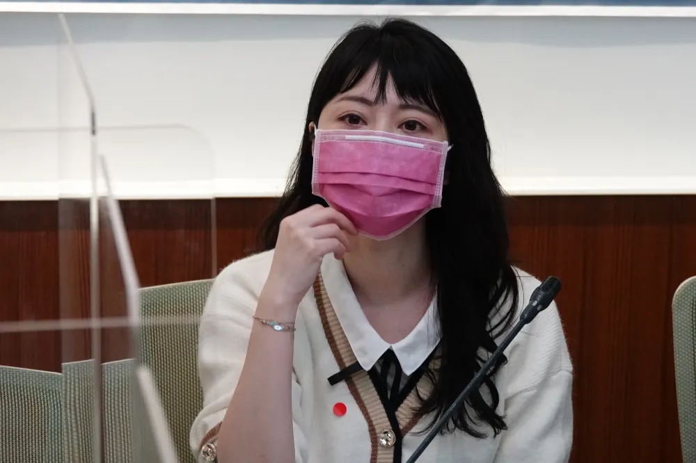 為「超徵是行政失靈」風波再道歉　高嘉瑜：吾日三省吾身，黨團相親相愛