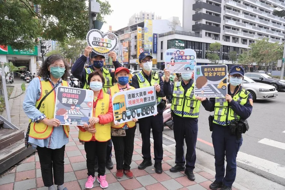 捍衛行人安全　台中市警路口交通大執法 