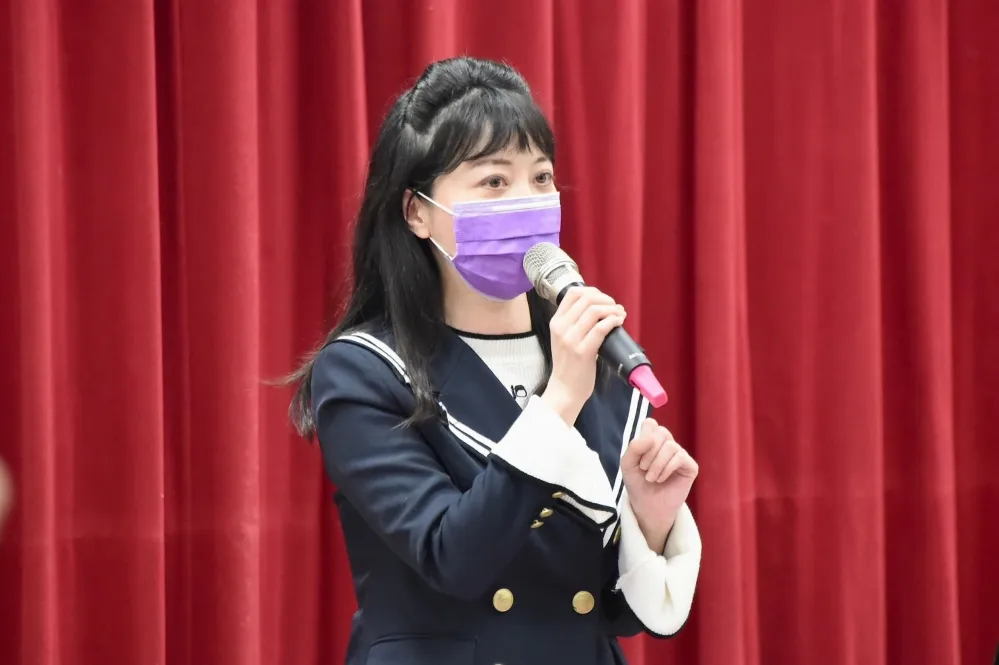 民進黨座談會成「炎上高嘉瑜」現場　遭黨員轟下台她坦言：很難過！