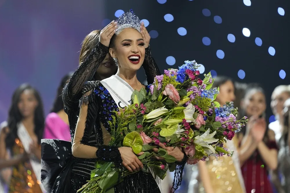【有片】環球小姐選美　菲裔美國小姐脫穎而出摘后冠