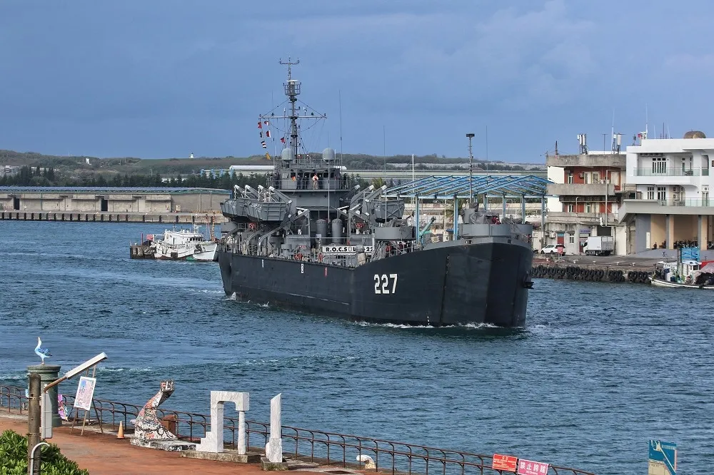【圖輯】蘇花中斷出動海軍支援疏運　同時驗證戰時海上調度運補能力
