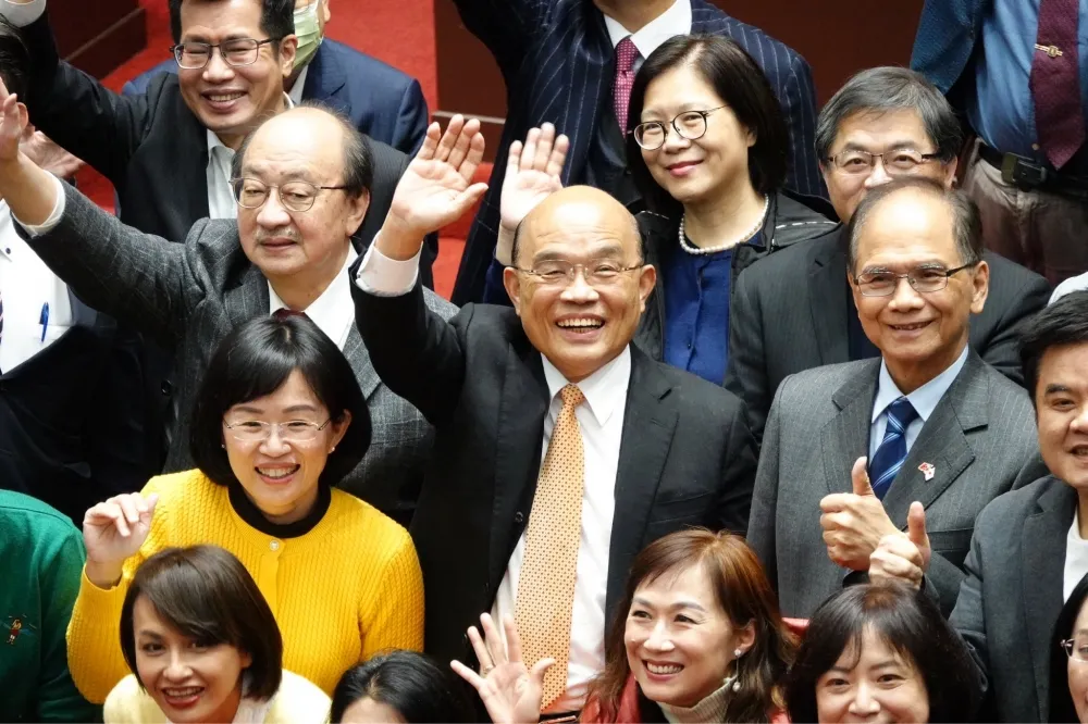 蘇貞昌離開立院趕赴總統府　疑向蔡英文請辭