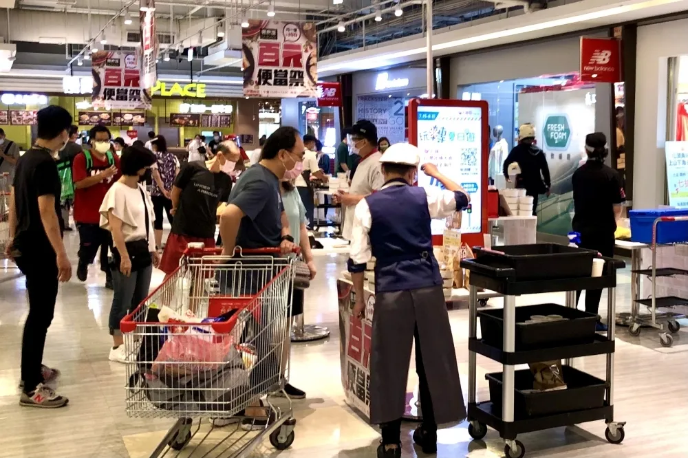 韓國1/30室內免戴口罩　台大公衛陳秀熙推估：最快2月底鬆綁