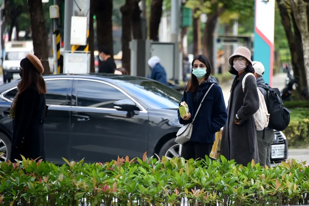 【一周天氣概況】寒流籠罩全台　28日晚、29日晨西部下探9度