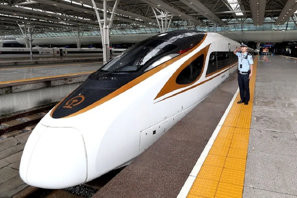 【有片】中國春運高鐵因超載　竟要求補票旅客下車才能正常行駛