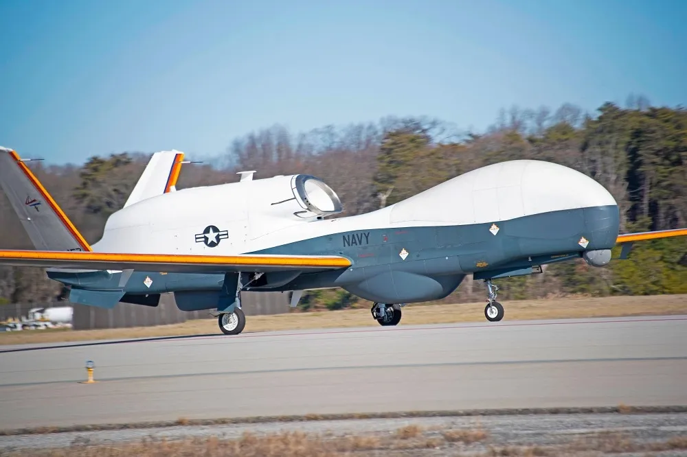 【有片】美海軍MQ-4C無人機防冰測試　驗證惡劣環境操作能力