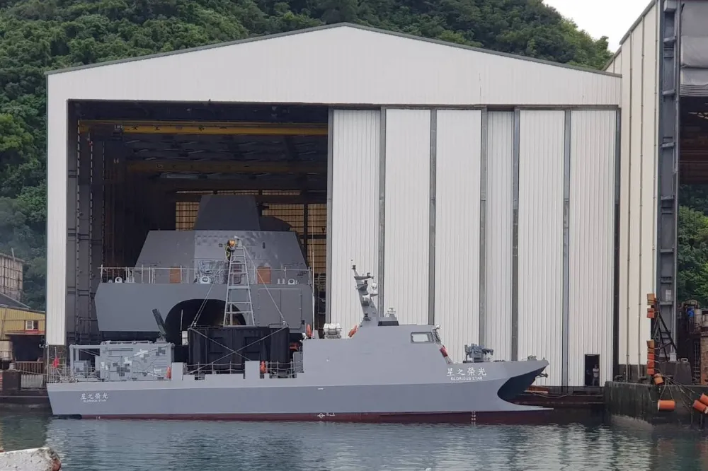 【海測凸搥】駕駛富江艦船長資格不符竟放行　中科院、龍德造船、航港局難辭其咎