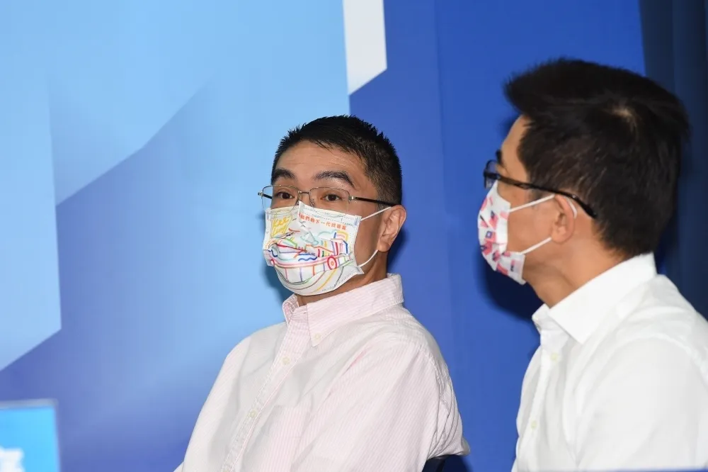 基市府發言人跟風貼文喊「煩死了，好想出國」挨轟　謝國樑致歉滅火