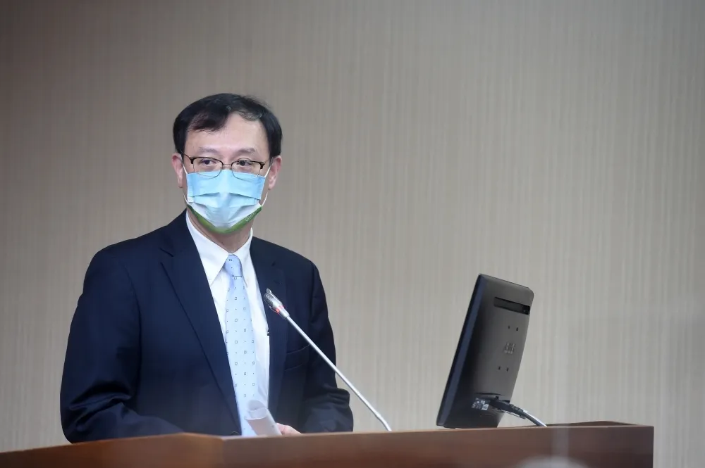 「健保部分負擔新制」擬分2階段上路　石崇良：藥費、急診最快4月先實施