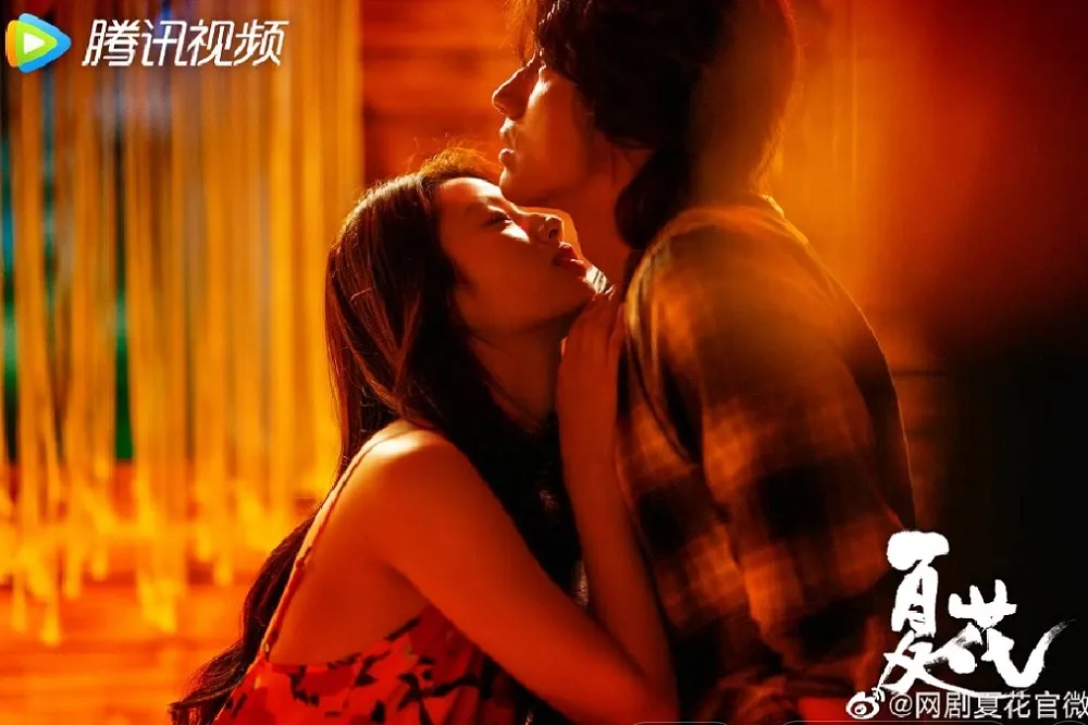 言承旭與徐若晗《夏花》差21歲上演尷尬激情戲　黃奕演他岳母網稱兩人更速配