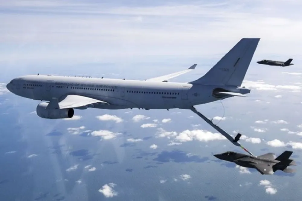 南韓空軍首度發布F-35A空中加油訓練照　警告北韓飛彈挑釁