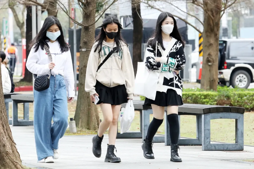又一波強烈冷氣團明報到　228連假「先冷後回溫」恐下探到8度