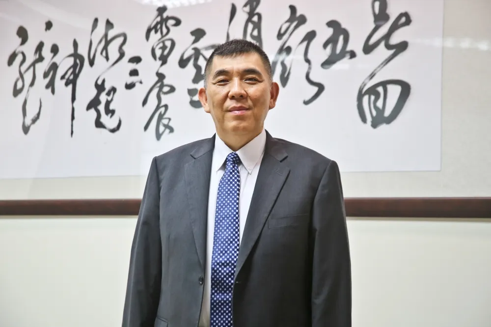 桃色風波連環爆！新北消防局長黃德清婚外情丟官　小三驚覺淪為小四怒揭渣男