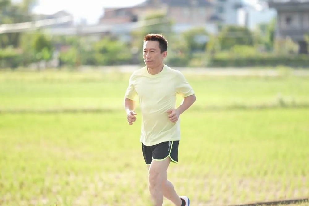 全國常青田徑國際錦標賽　郭子乾自組健骨隊推廣骨關節保養