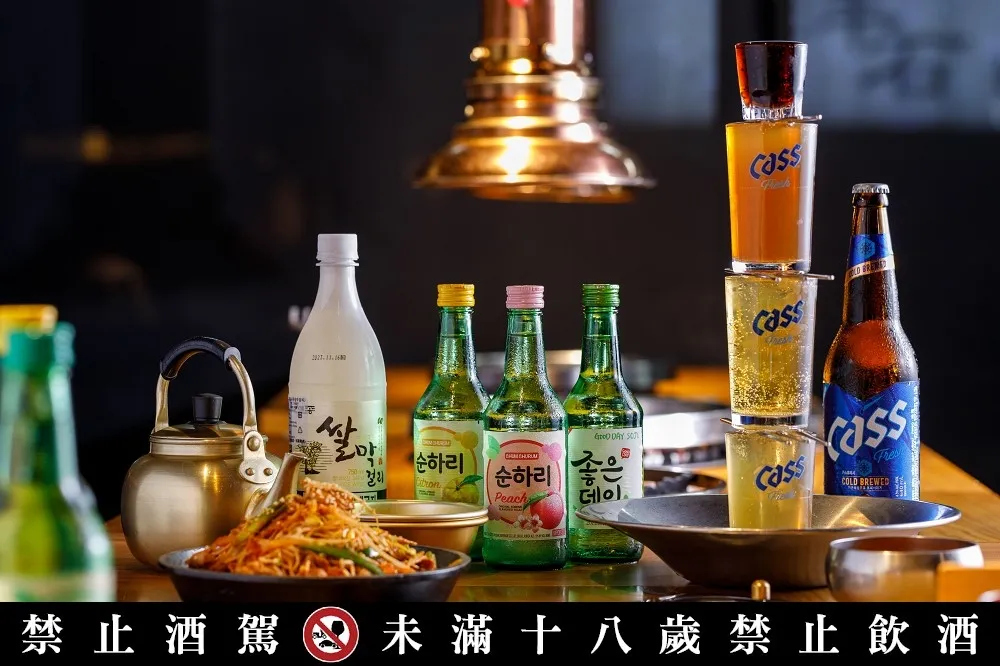 週末喝到掛！「八色烤肉」台北忠孝店推 399 元酒類無限暢飲　再送韓國獨創「苦盡甘來啤酒塔」