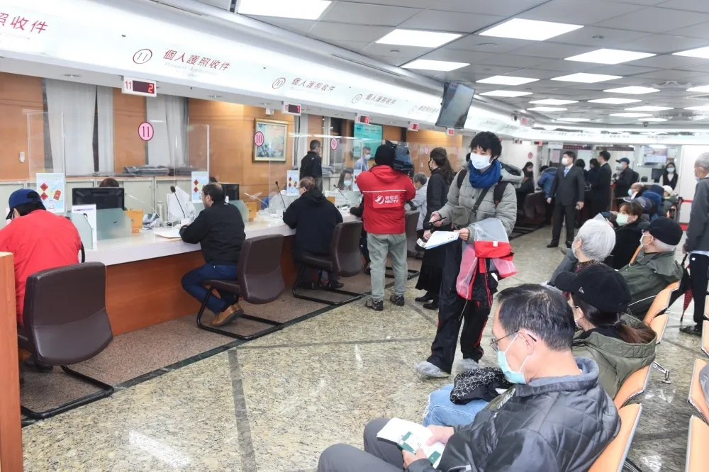 紓解護照申辦量　領務局13日起增設第二收件場