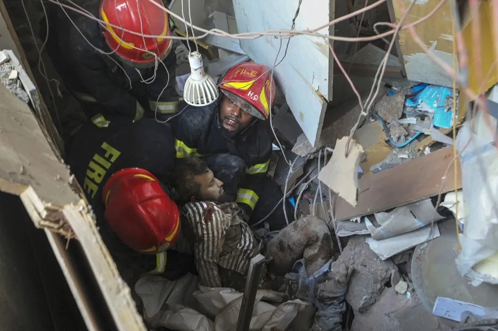 【有片】孟加拉首都達卡商圈驚傳爆炸　死亡人數增至17人、超過140人受傷