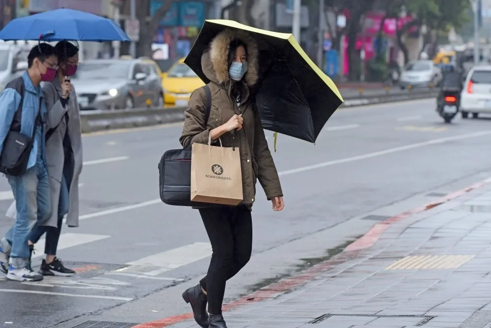 忽冷忽熱！今明低溫下探10度　周三至周五溫度回升最高28度