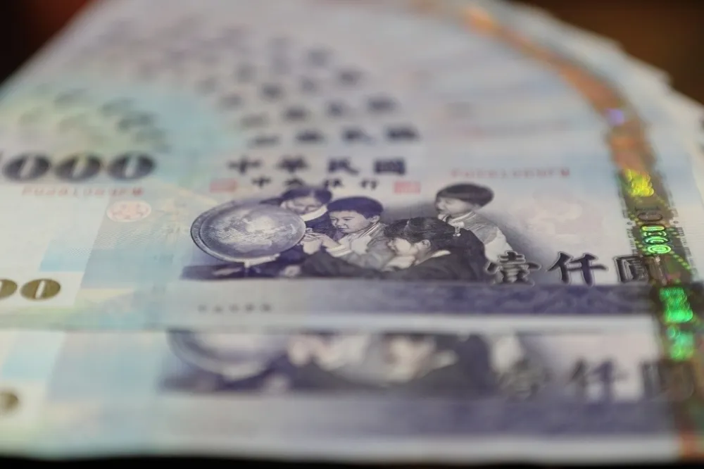普發6000現金登記時程、領取管道　財政部今早公布