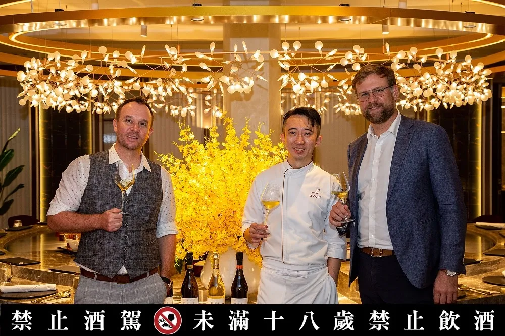 【有片】品飲法國百年莊園香檳與日本和牛、加勒比海龍蝦等頂級食材！樂葵法式鐵板輕奢餐酒會 4 月好評再加場