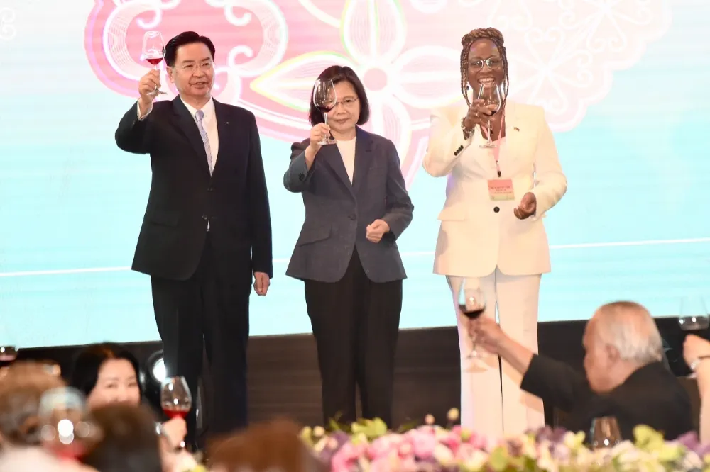 駐台使節晚宴未見宏都拉斯大使　蔡英文「台灣是世界的台灣」