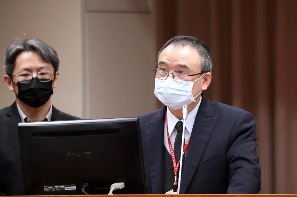 故宮典藏品高清圖檔外流為「行政疏失」　院長蕭宗煌致歉：可能比駭客更嚴重