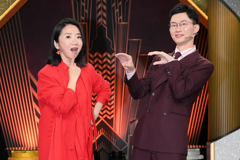 陶晶瑩、視網膜搭檔新節目《全明星辯論會》　她傳授說話秘訣：最重要的是思想