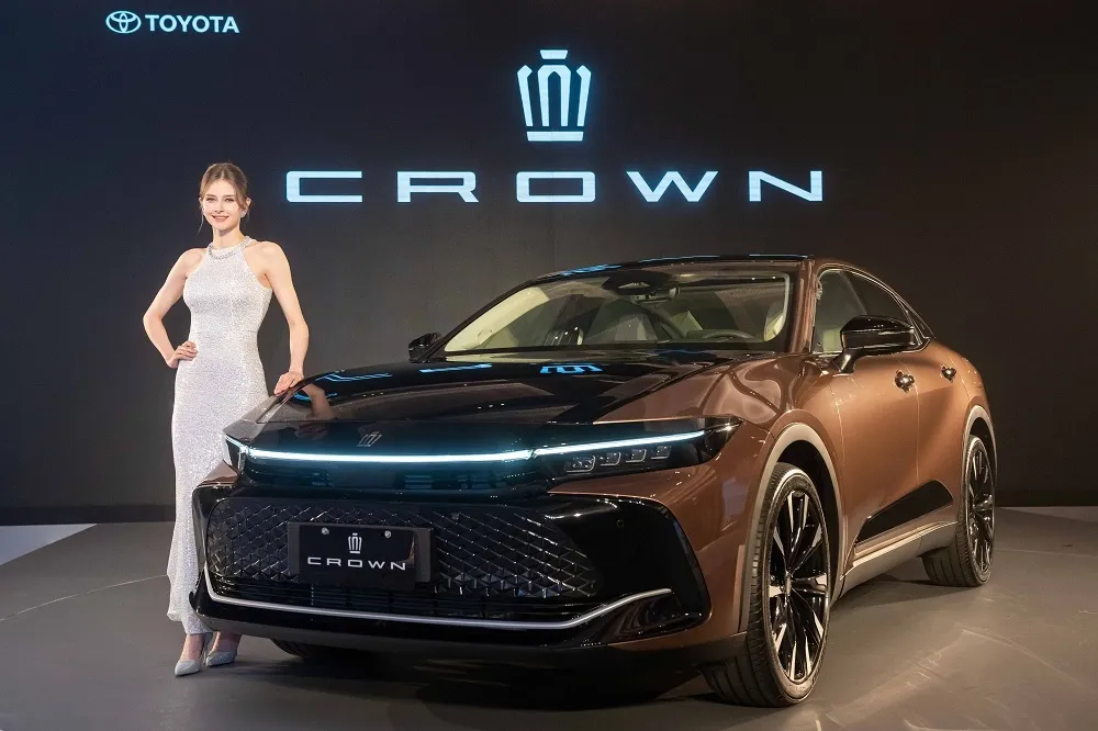TOYOTA 全球品牌旗艦正式駛入台灣　CROWN跨界跑旅全新登場
