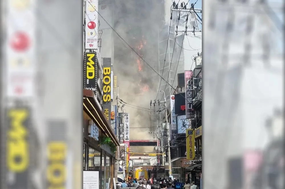 【有片】南韓仁川電影院購物中心失火　14層大樓陷入火海