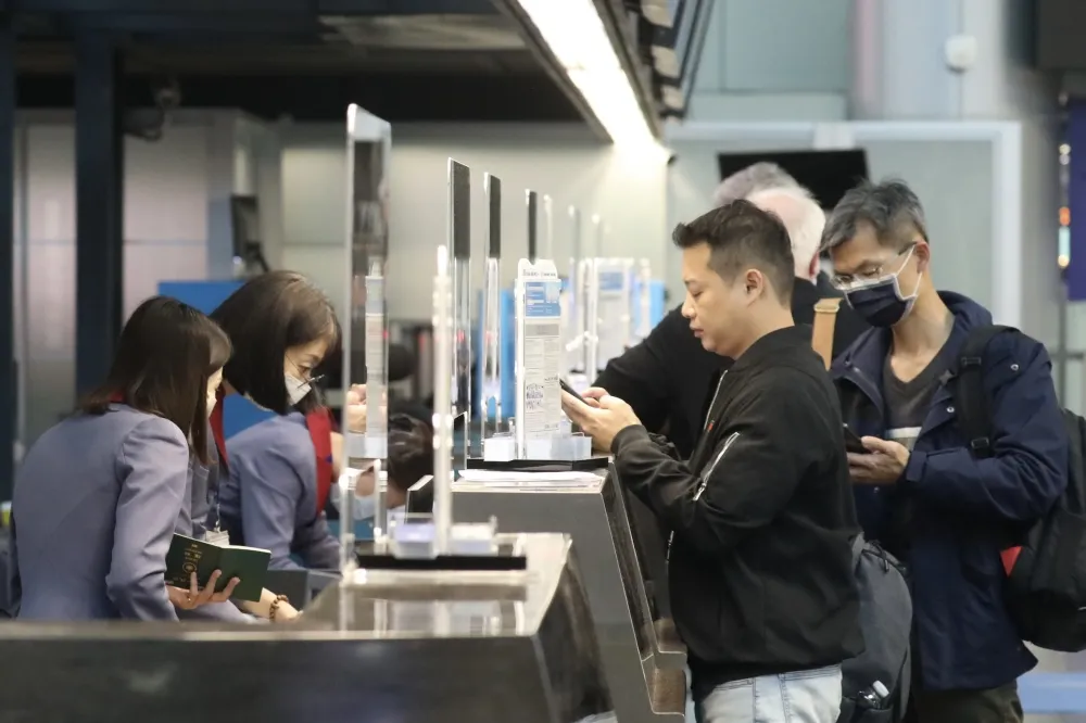 連假出國也很卡！入境日本排隊5小時　全日空電腦當機雪上加霜