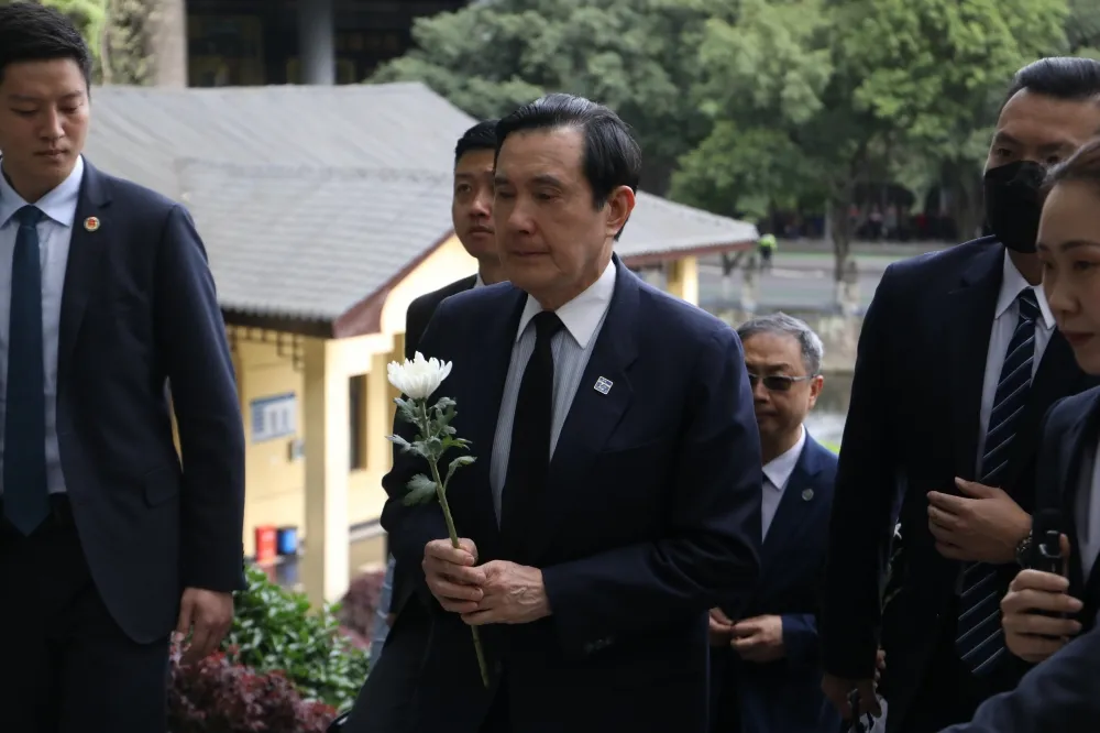 參觀重慶抗戰遺址博物館　馬英九：日本人專炸平民得到報應