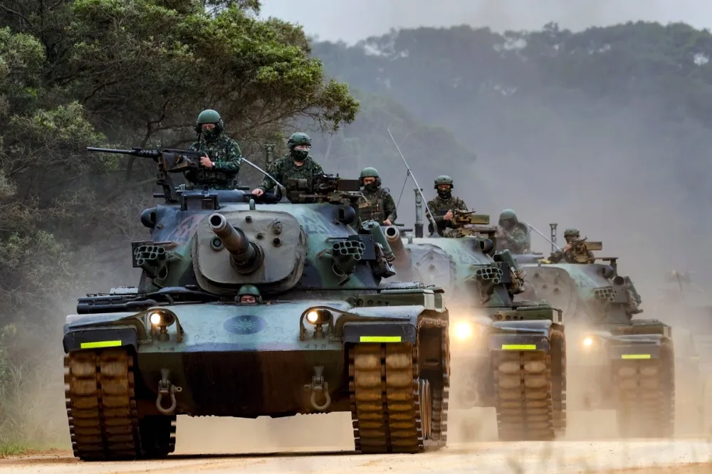 【保衛片】中國軍演製造台海緊張　空軍、第三作戰區訓練整備保家衛國
