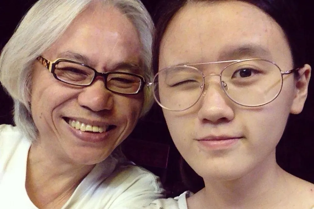 【爺孫戀10年】李坤城8日病逝享年66歲　女友林靖恩悼「 到最後都得聽我碎念」
