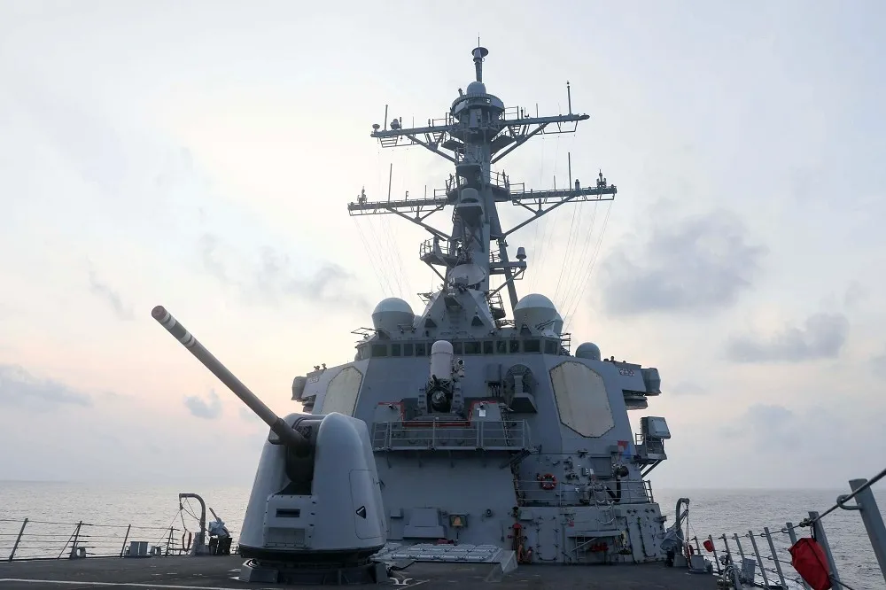 不甩解放軍　美驅逐艦進入美濟礁12海浬執行「自由航行」任務