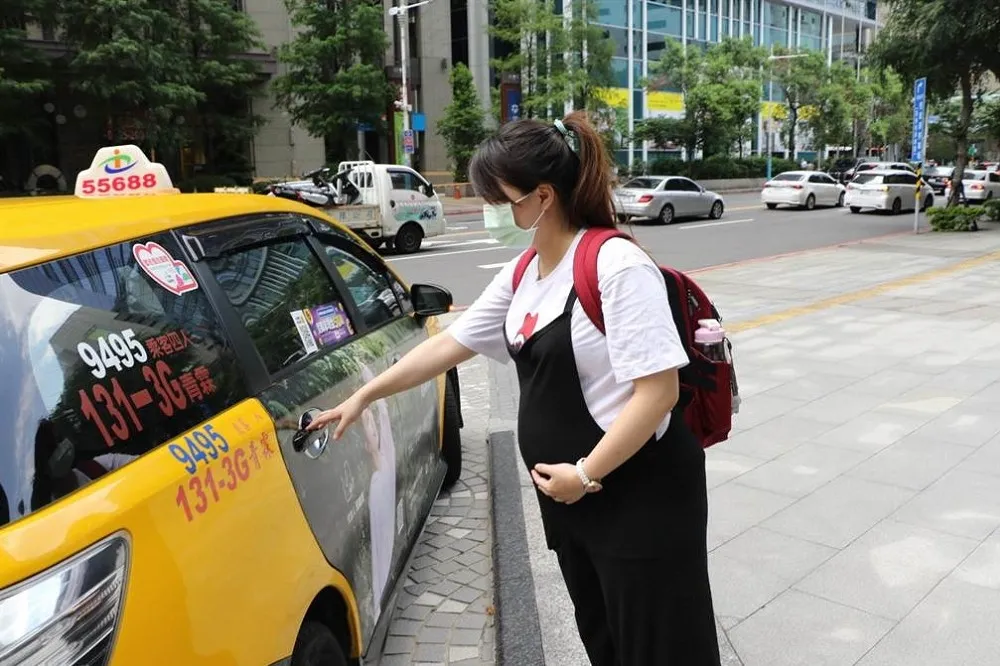 全台最高不排富　北市七月推「孕婦產檢乘車金」補助8000