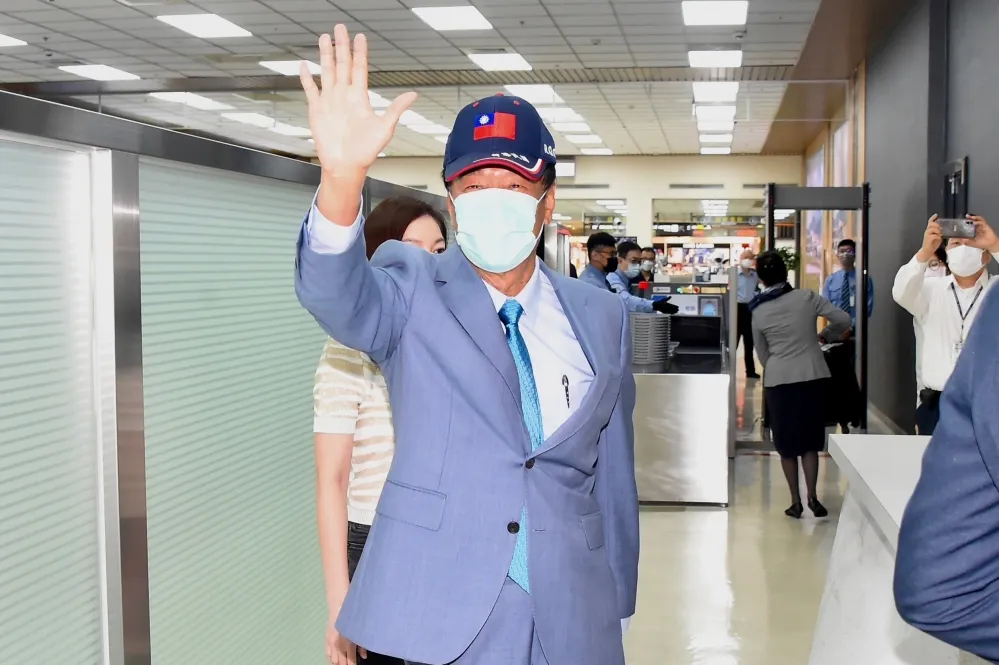郭台銘今偕妻赴日本訪問　總統大選提名「對中華民國有信心」　