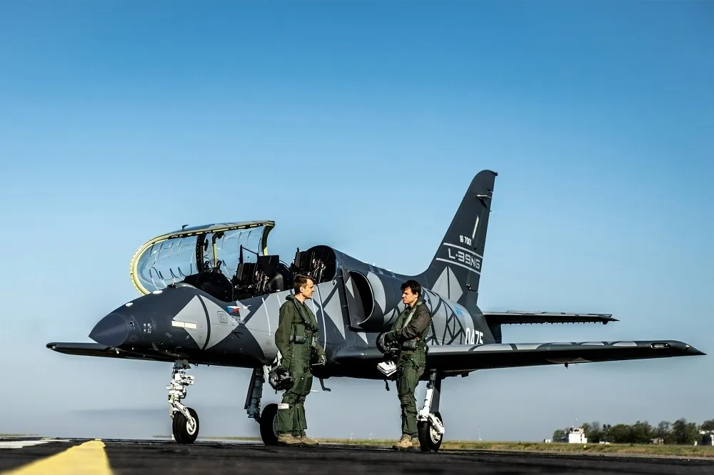 【有片】捷克L-39 NG教練攻擊機　完成基本武器實彈射擊穩定測試