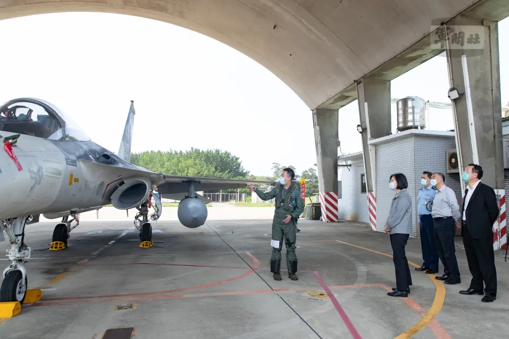中國軍演國軍捍衛台灣安全　蔡英文感謝官兵：盼戰技更精進