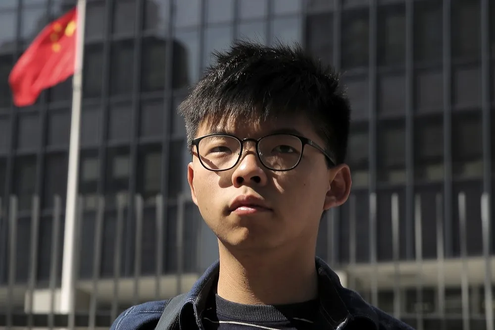 在臉書轉發開槍港警資料　黃之鋒遭判刑3個月